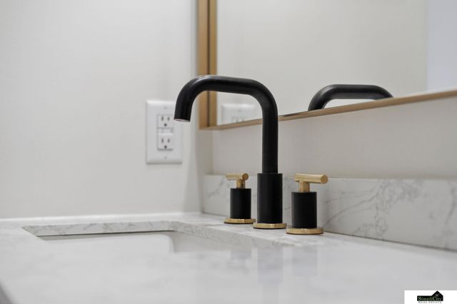 3460 Neerpark Drive, Lincoln, NE 68506