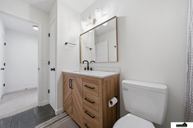 3460 Neerpark Drive, Lincoln, NE 68506