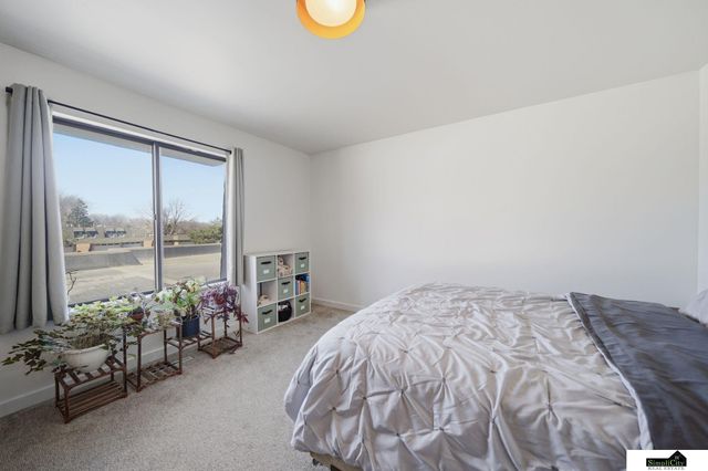 3460 Neerpark Drive, Lincoln, NE 68506