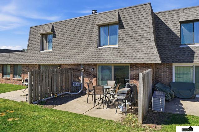 3460 Neerpark Drive, Lincoln, NE 68506