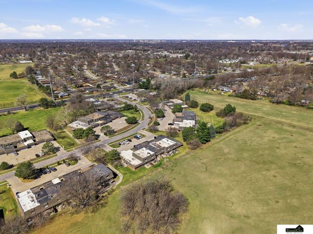 3460 Neerpark Drive, Lincoln, NE 68506