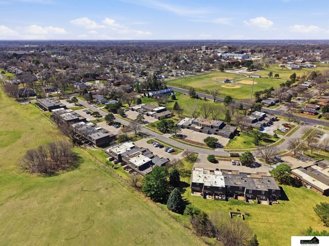 3460 Neerpark Drive, Lincoln, NE 68506