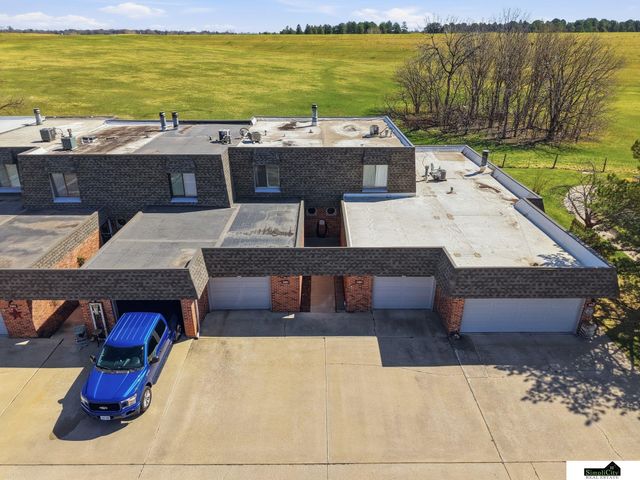 3460 Neerpark Drive, Lincoln, NE 68506