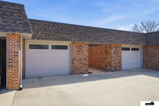 3460 Neerpark Drive, Lincoln, NE 68506