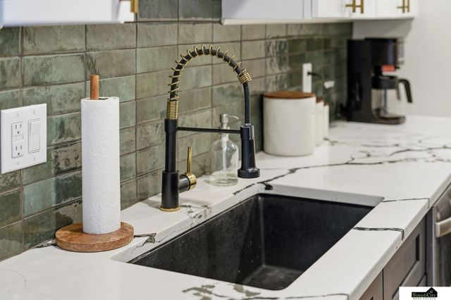 3460 Neerpark Drive, Lincoln, NE 68506