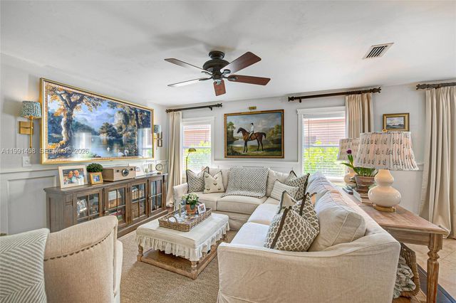 19237 NW 13th St, Pembroke Pines, FL 33029