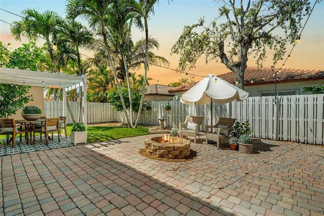 19237 NW 13th St, Pembroke Pines, FL 33029