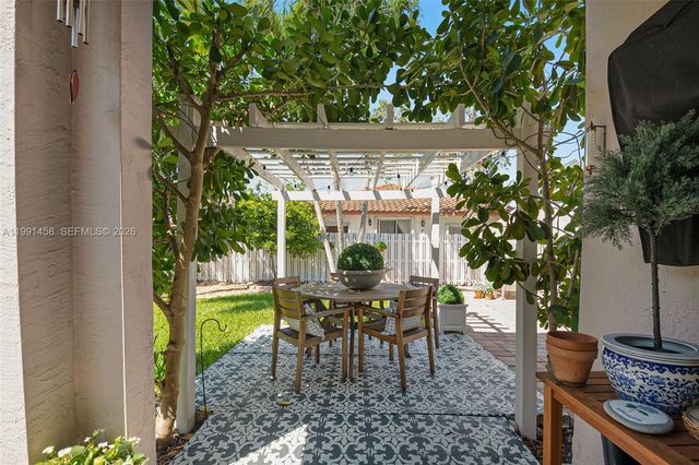 19237 NW 13th St, Pembroke Pines, FL 33029