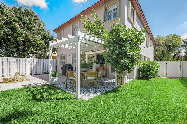 19237 NW 13th St, Pembroke Pines, FL 33029