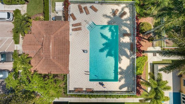 19237 NW 13th St, Pembroke Pines, FL 33029