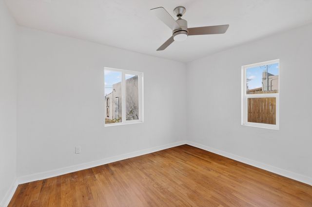 902 Headingly Avenue NW, Albuquerque, NM 87107