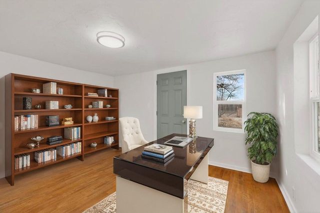 902 Headingly Avenue NW, Albuquerque, NM 87107