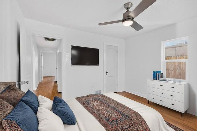 902 Headingly Avenue NW, Albuquerque, NM 87107