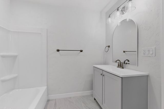 902 Headingly Avenue NW, Albuquerque, NM 87107