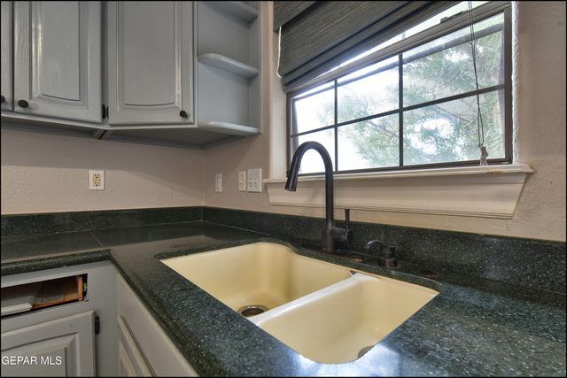7220 SAN MARINO Drive, El Paso, TX 79912