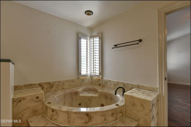 7220 SAN MARINO Drive, El Paso, TX 79912