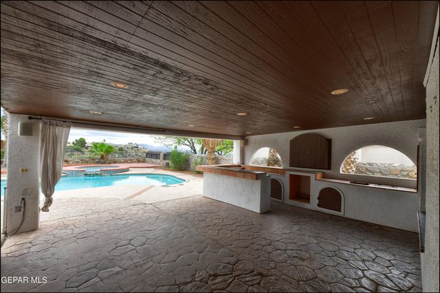 7220 SAN MARINO Drive, El Paso, TX 79912