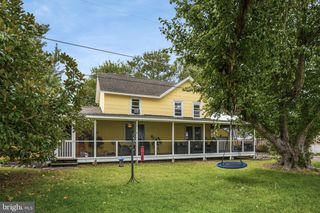 6286 SMITH ST, Chincoteague Island, VA 23336