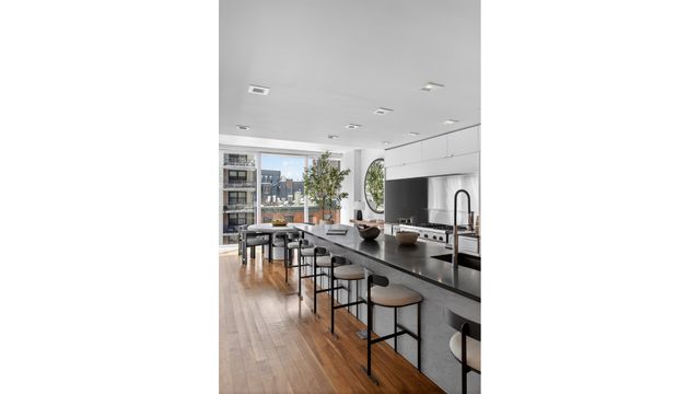 57 IRVING Place DUPLEX, New York City, NY 10003