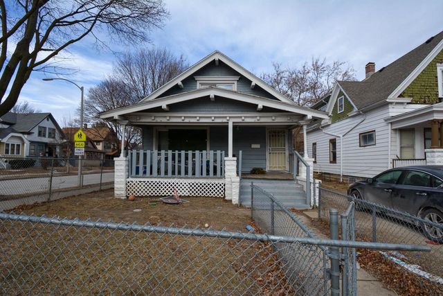 1532 W Concordia AVENUE, Milwaukee, WI 53206