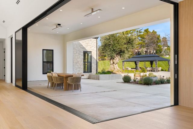 2735 Rattlesnake Rd, Newcastle, CA 95658