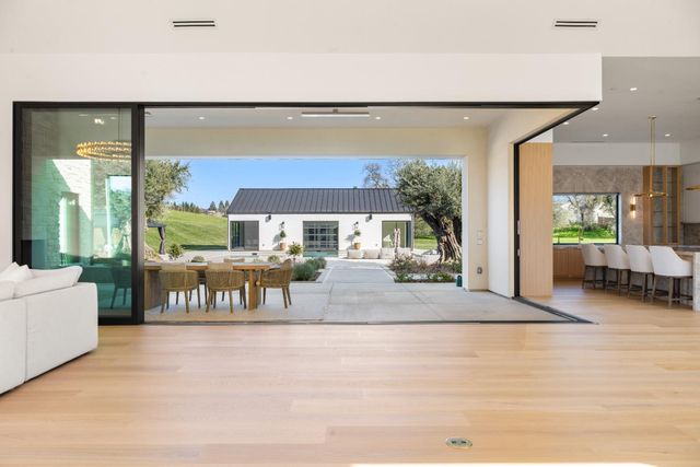 2735 Rattlesnake Rd, Newcastle, CA 95658