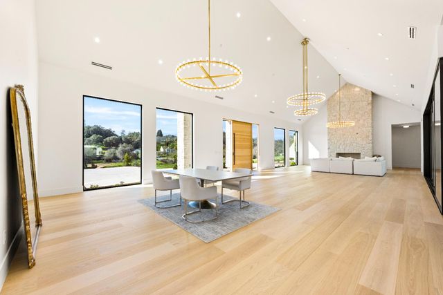 2735 Rattlesnake Rd, Newcastle, CA 95658