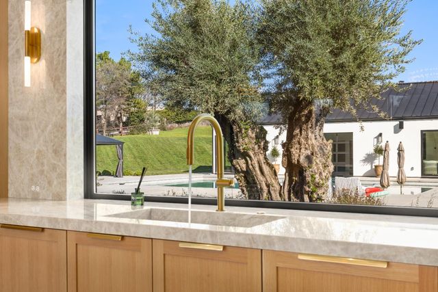 2735 Rattlesnake Rd, Newcastle, CA 95658