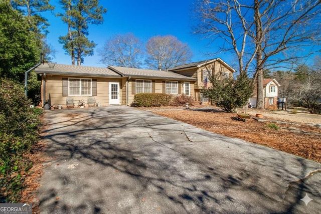 1733 Lamancha Drive, Lawrenceville, GA 30044