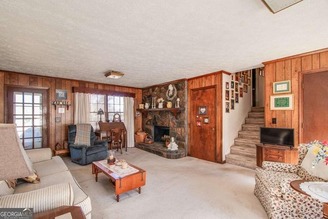 1733 Lamancha Drive, Lawrenceville, GA 30044