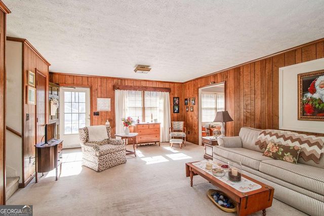 1733 Lamancha Drive, Lawrenceville, GA 30044