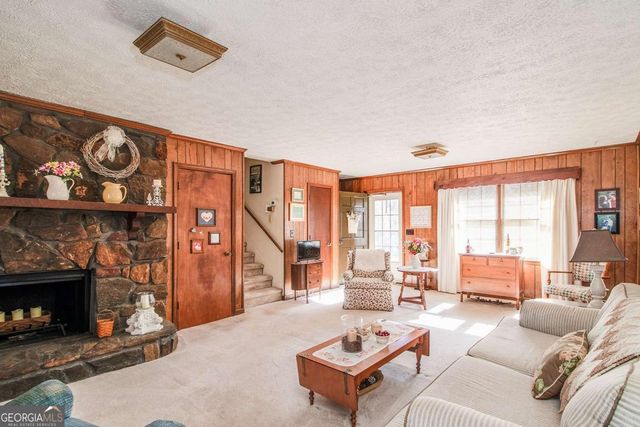 1733 Lamancha Drive, Lawrenceville, GA 30044