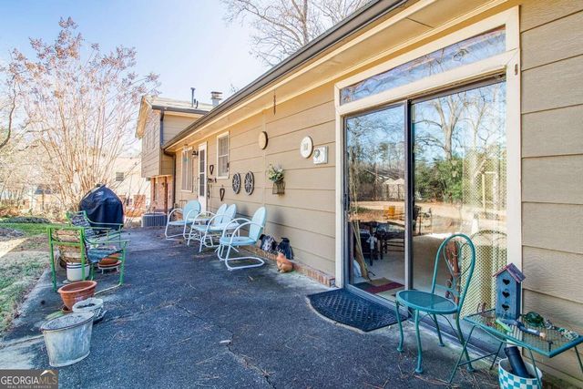 1733 Lamancha Drive, Lawrenceville, GA 30044