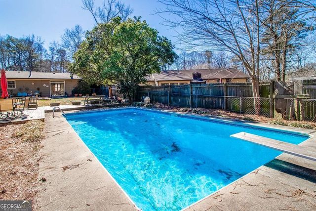 1733 Lamancha Drive, Lawrenceville, GA 30044