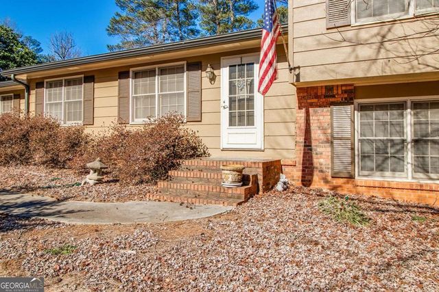 1733 Lamancha Drive, Lawrenceville, GA 30044