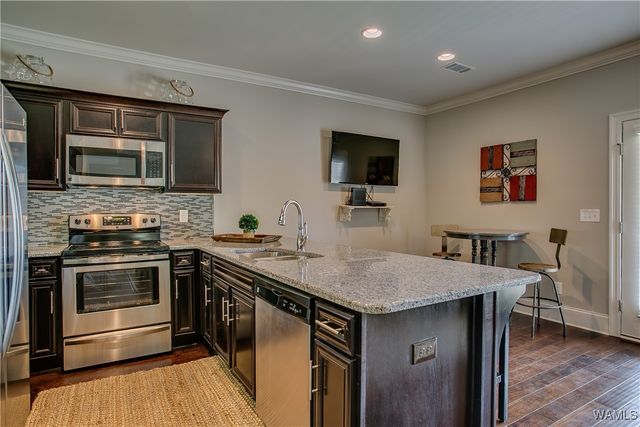 2150 3RD 404, Tuscaloosa, AL 35401