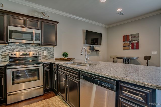 2150 3RD 404, Tuscaloosa, AL 35401