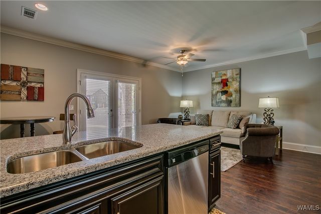 2150 3RD 404, Tuscaloosa, AL 35401