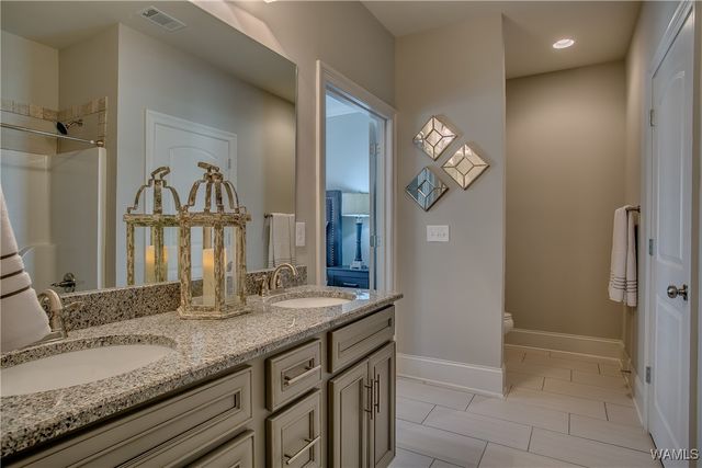 2150 3RD 404, Tuscaloosa, AL 35401