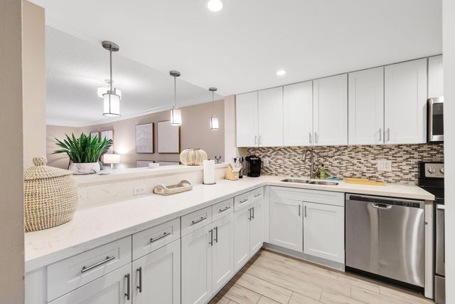 601 N Ocean Boulevard 203, Boca Raton, FL 33432