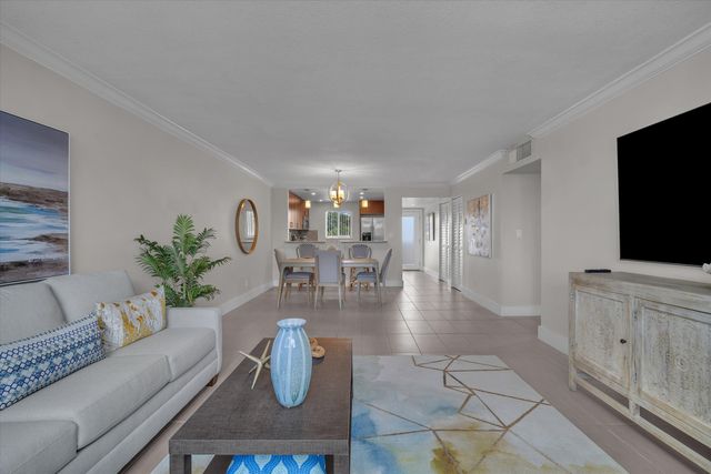 601 N Ocean Boulevard 203, Boca Raton, FL 33432