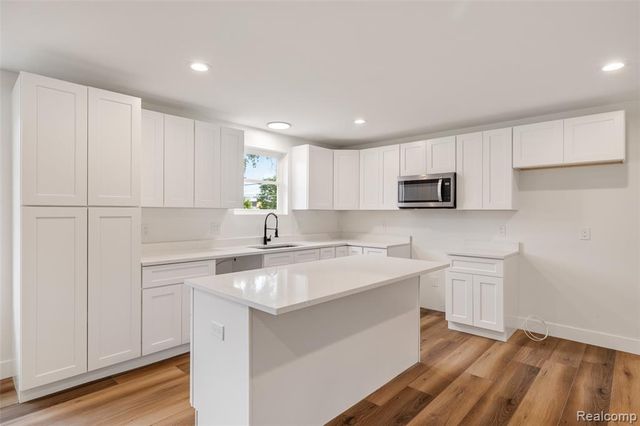51707 Washington Street, New Baltimore, MI 48047