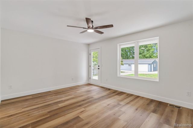 51707 Washington Street, New Baltimore, MI 48047