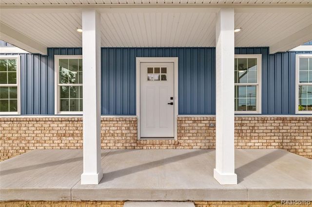 51707 Washington Street, New Baltimore, MI 48047