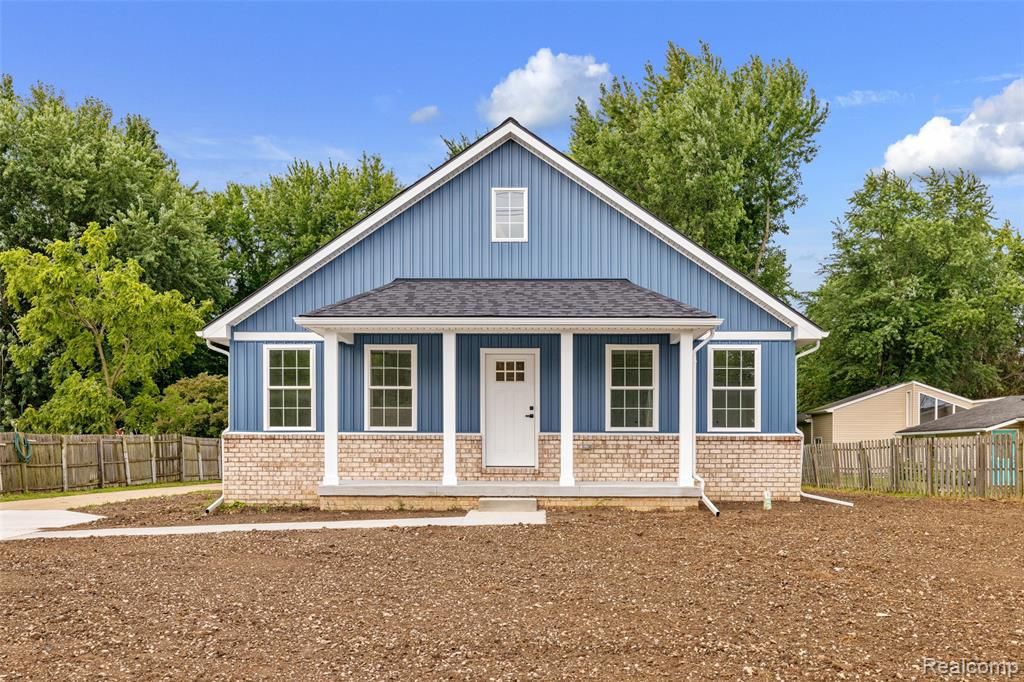 51707 Washington Street, New Baltimore, MI 48047