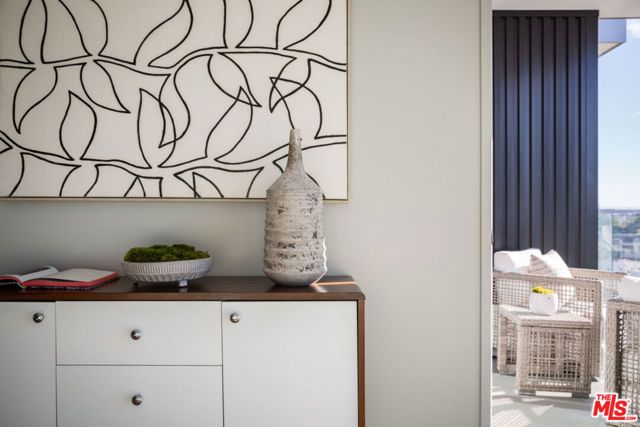 12431 Rochester Avenue 402, Los Angeles, CA 90025