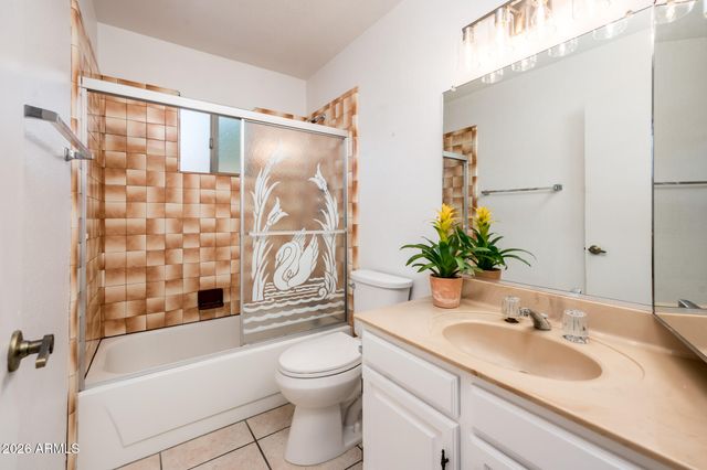 11847 N BANCROFT Drive, Phoenix, AZ 85028
