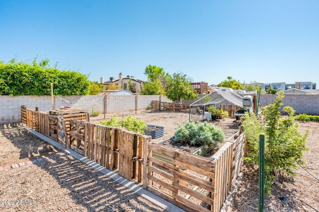 11847 N BANCROFT Drive, Phoenix, AZ 85028
