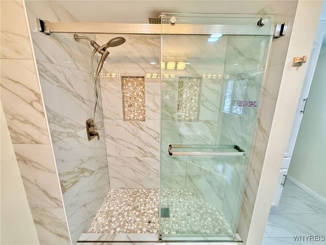 400 Tiburon Lane, Amherst, NY 14051