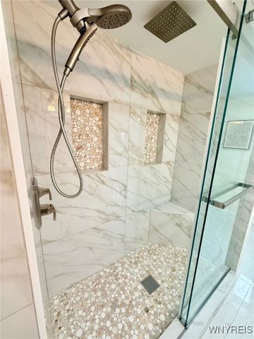 400 Tiburon Lane, Amherst, NY 14051